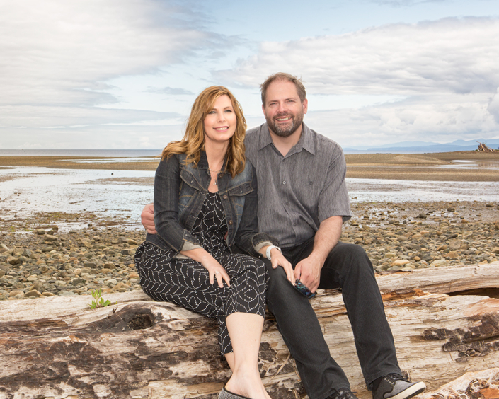 Coiuple's portrait, engagement portrait, environmental portrait