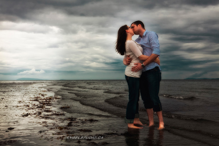 romantic portrait, couple's portrait, environmental portrait