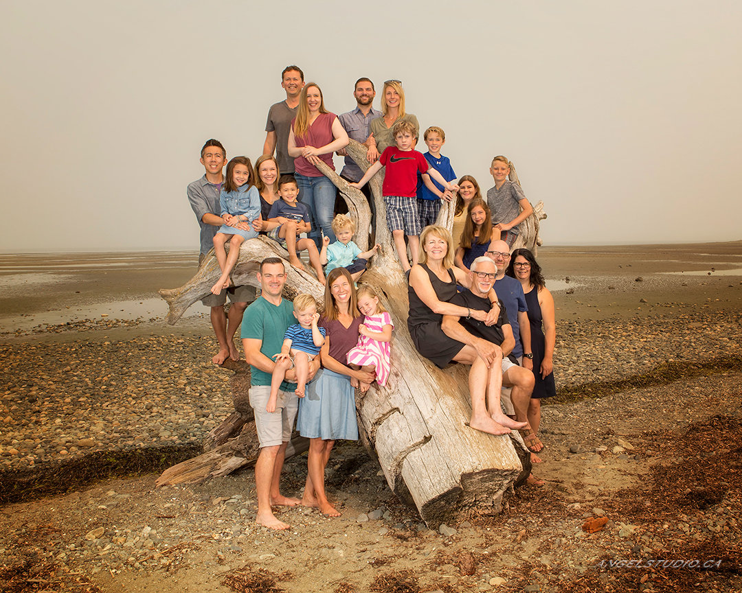 big family portrait, family beach portrait
